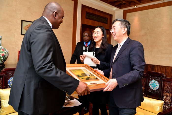 1513930774224456.jpg 贈送紀念品.JPG