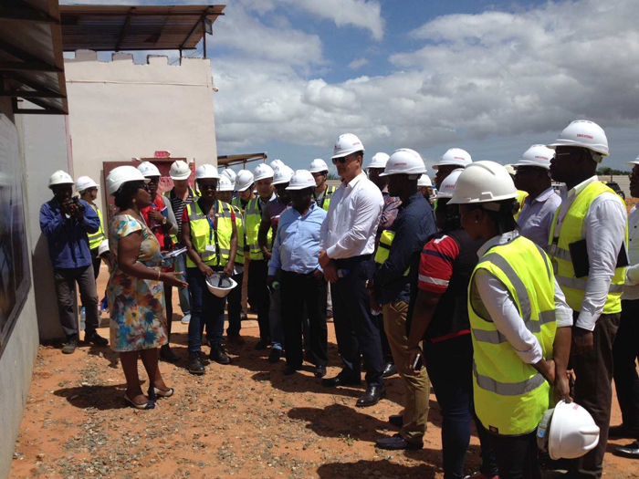 1524531681720764.jpg 部長一行視察貝塔配水中心項目B4標(biāo)段.jpg