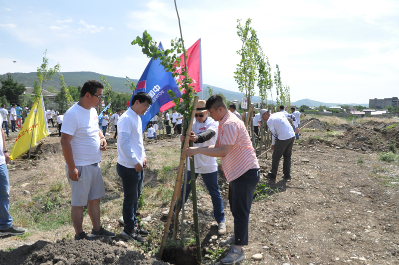 現(xiàn)場植樹活動-1.JPG