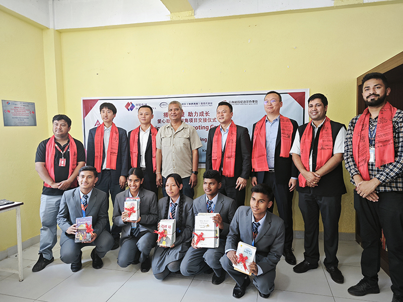 5.30加德滿都學(xué)校圖書捐贈(zèng)儀式2.jpg